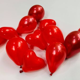 Red Romance Scatter Balloons 